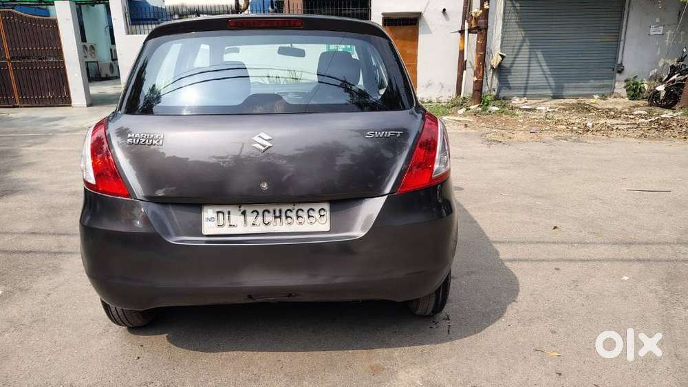 Maruti Suzuki Swift Lxi Optional-o, 2015, Petrol