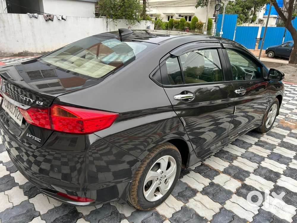 Honda City 1.5 V 5th Gen I-vtec Mt, 2016, Petrol
