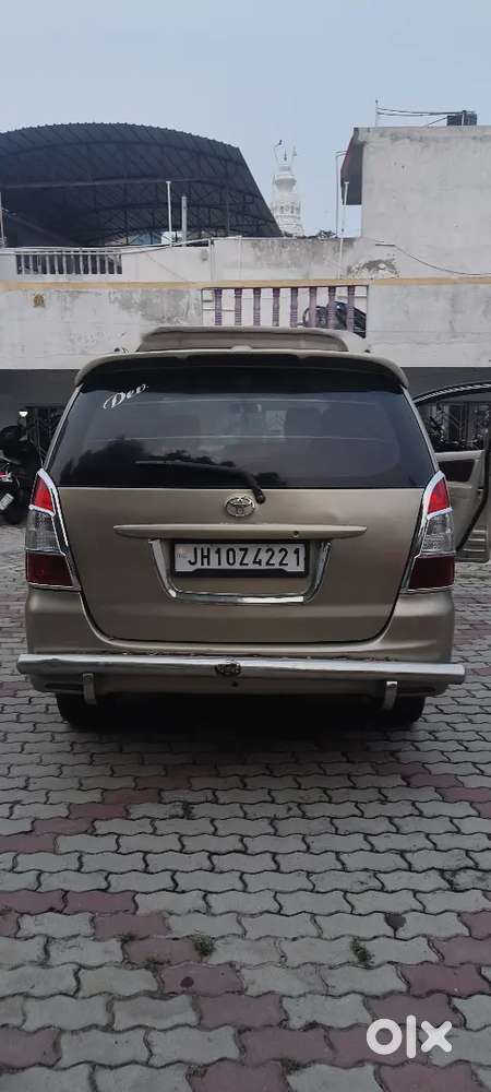Toyota Innova 2011 Diesel 140000 Km Driven