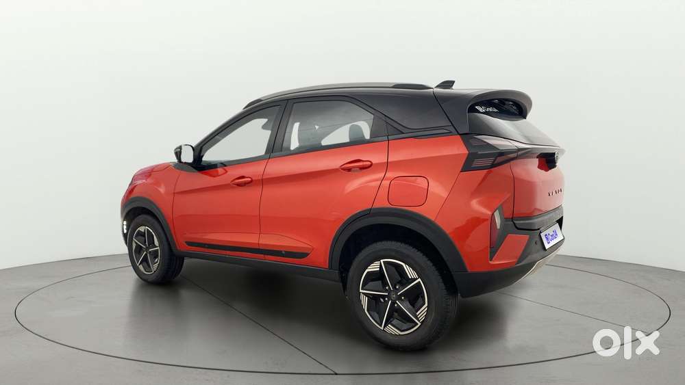 Tata Nexon Fearless Plus S Purple 1.5 Revotorq Diesel 6amt Dual Tone..