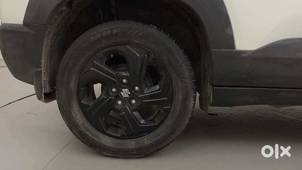 Maruti Suzuki Vitara Brezza 1.5 Zxi At, 2024, Petrol