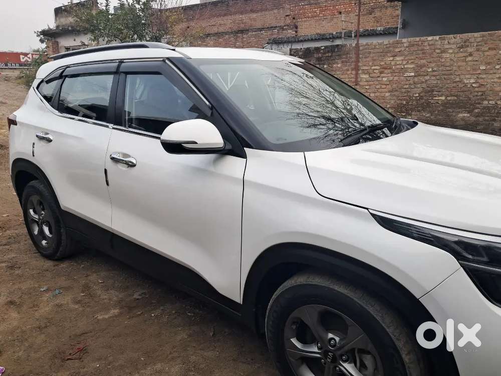 Kia Seltos Htk + White
