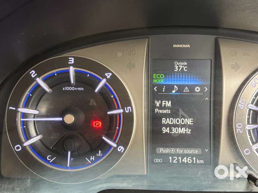 Toyota Innova Crysta [2020-ongoing] 2.4 Zx 7 Str, 2022, Diesel