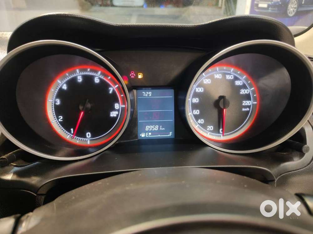 Maruti Suzuki Swift 1.2 Vxi Glory Edition, 2022, Petrol