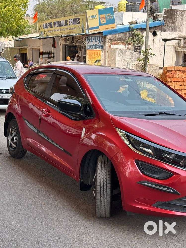 Tata Altroz 1.2 Xe, 2021, Petrol