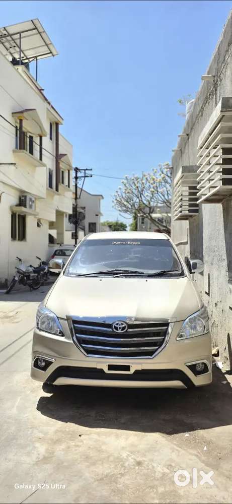 Toyota Innova 2013