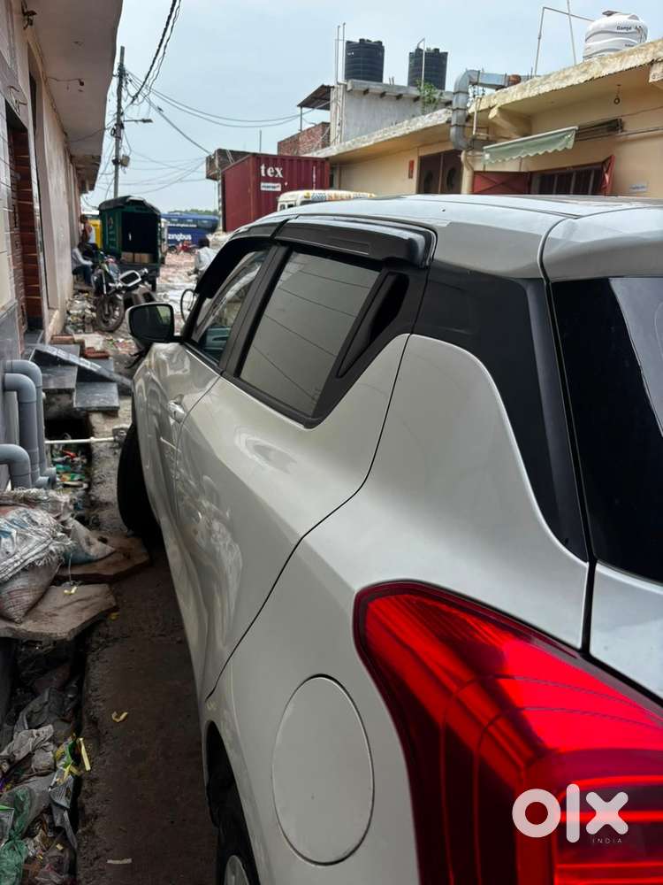 Maruti Suzuki Swift 2021