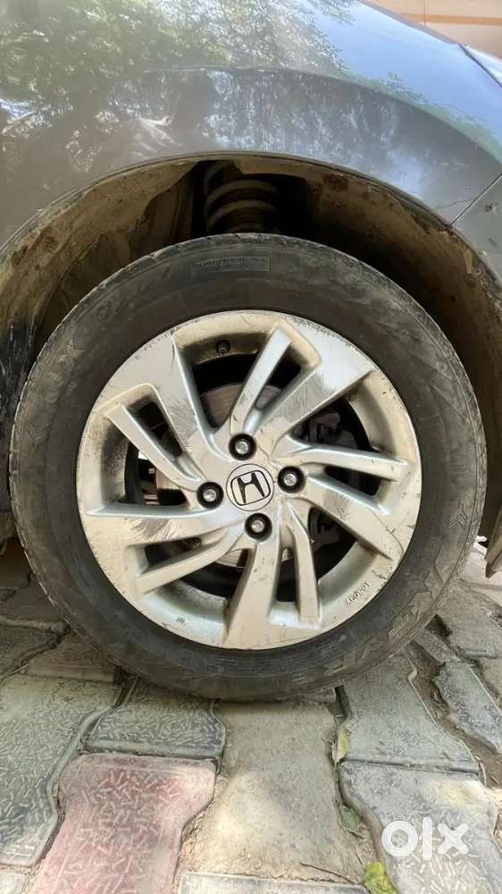 Cng On Paper
Scraches On Doors , Well Maintained From Engine.