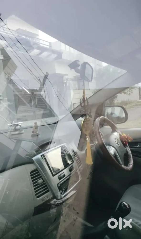 Toyota Innova 2015 Diesel 115000 Km Driven