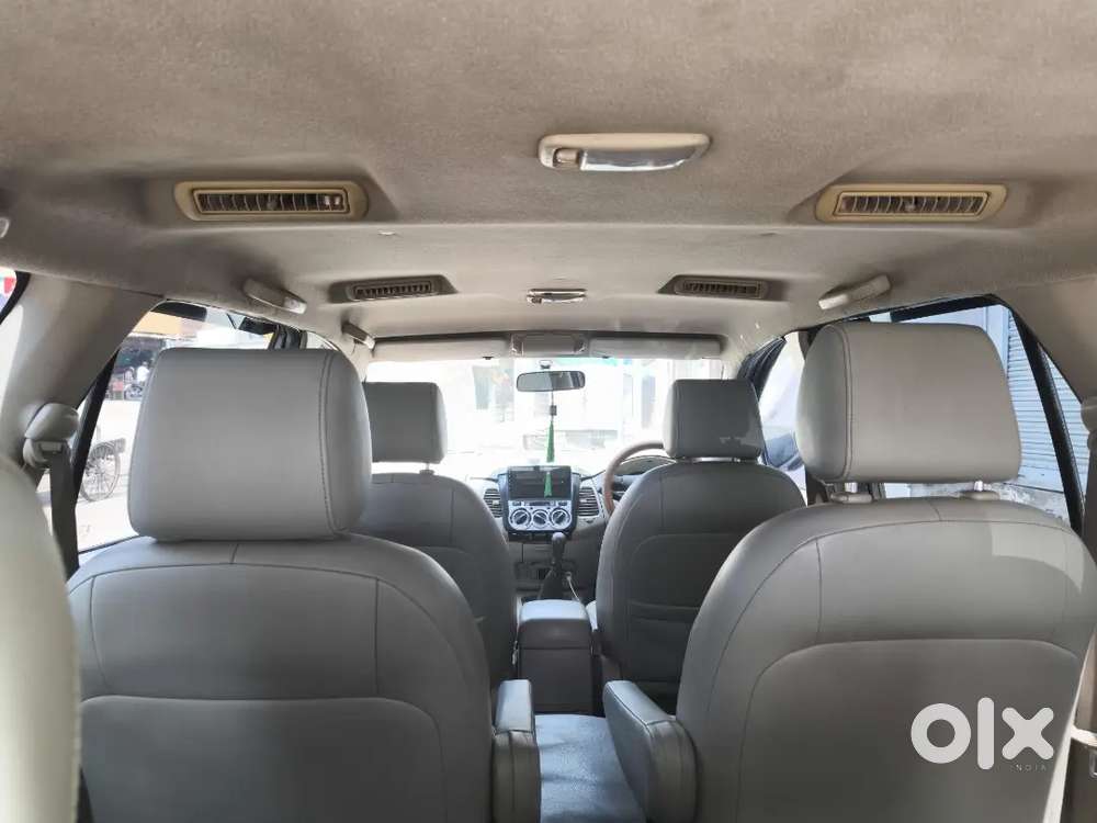 Toyota Innova 2011 Diesel Well Maintained