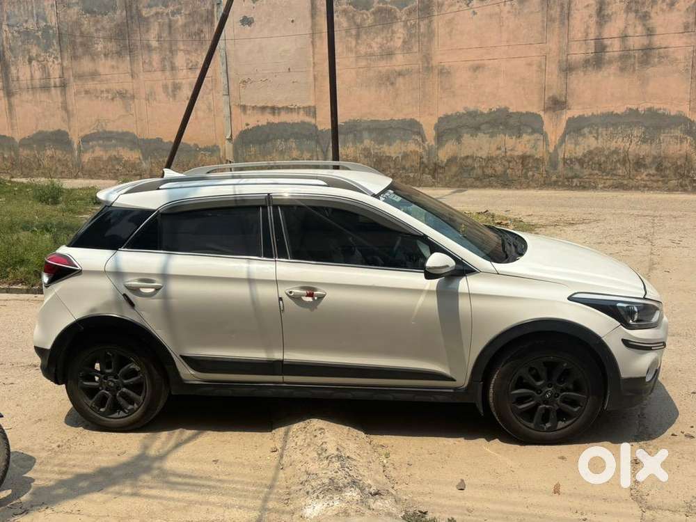 Hyundai I20 Active 2016 Diesel Well Maintained.