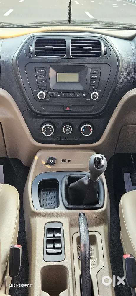 Mahindra Tuv 300 2016 Diesel 42000 Km Driven