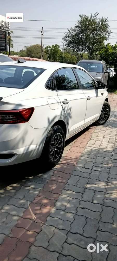 Skoda Slavia Active 1.0l Tsi Mt, 2022, Petrol