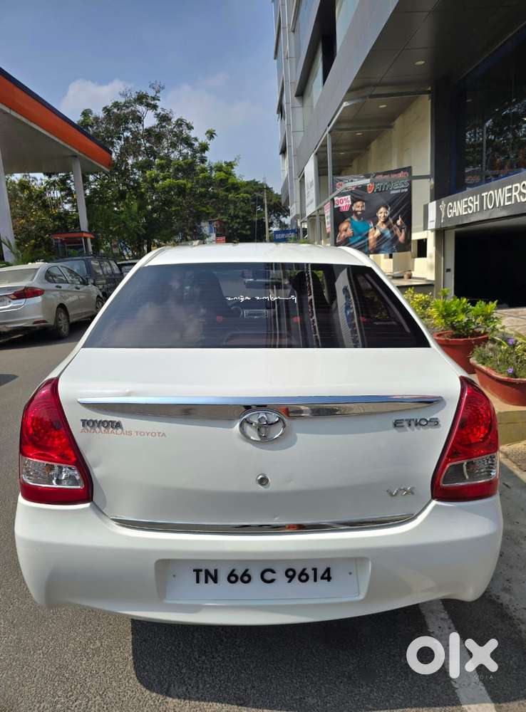 Toyota Etios, 2011, Petrol