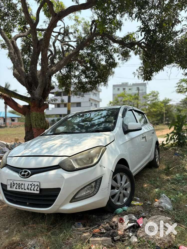 Hyundai New I20 2014 Diesel 140000 Km Driven