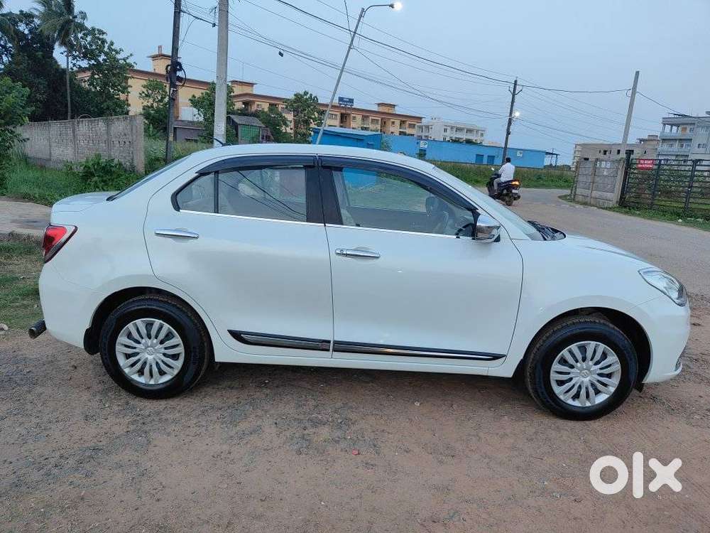 Maruti Suzuki Dzire 1.2 Vxi, 2022, Petrol