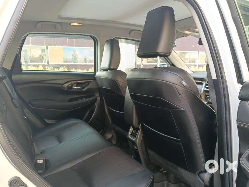 Maruti Suzuki Grand Vitara 1.5 Alpha Smart Hybrid At, 2023, Petrol