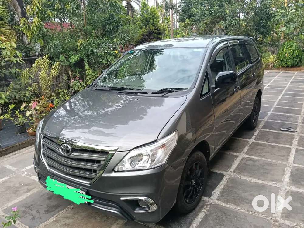 Toyota Innova 2.5 G4 Diesel 8 Seater 2010 Model Grey Mica - Negotiable