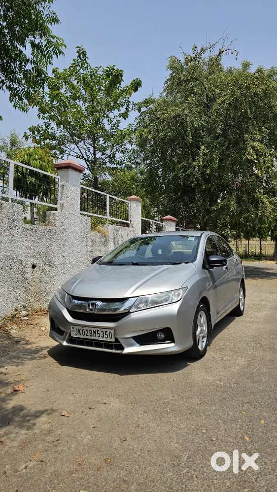 Honda City V I-dtec 2015