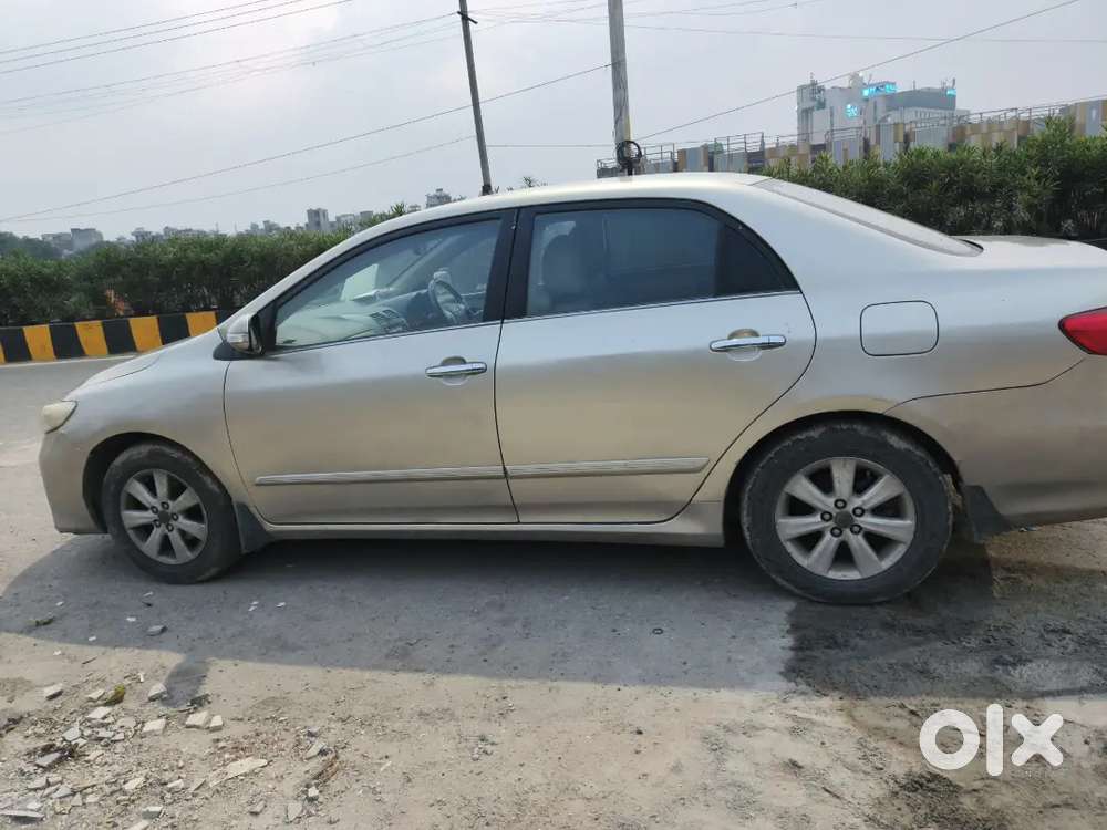 Toyota Corolla Altis 2013 Variant Cng On Paper