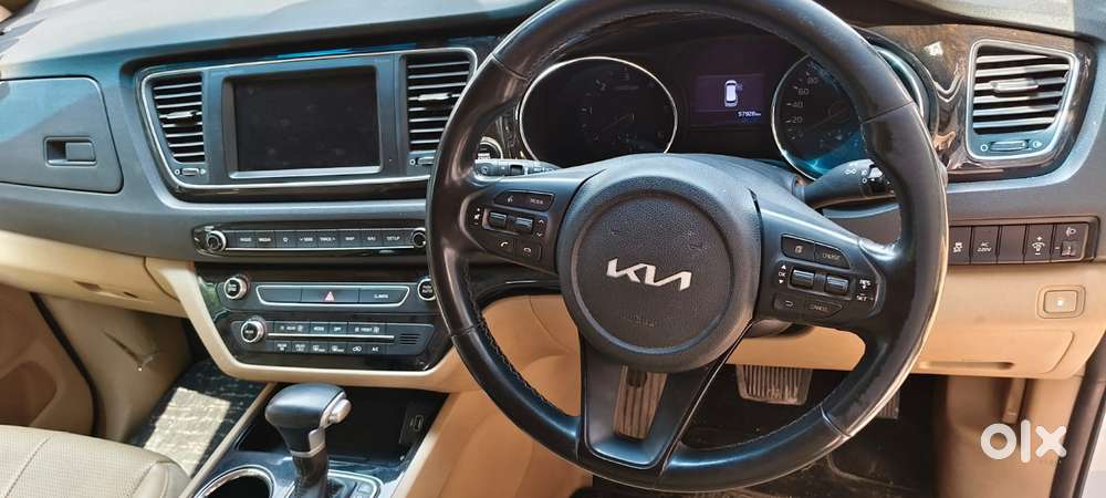 Kia Carnival Limousine Plus 7 Str, 2022, Diesel