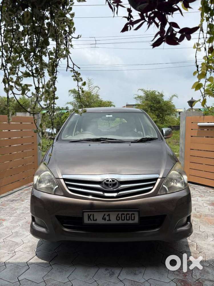 Toyota Innova 2.5 G (diesel) 7 Seater Bs Iv, 2006, Diesel
