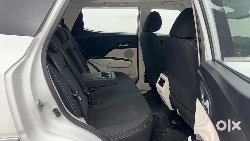 Mahindra Xuv 3xo Ax5l 1.2 Petrol At, 2024, Petrol