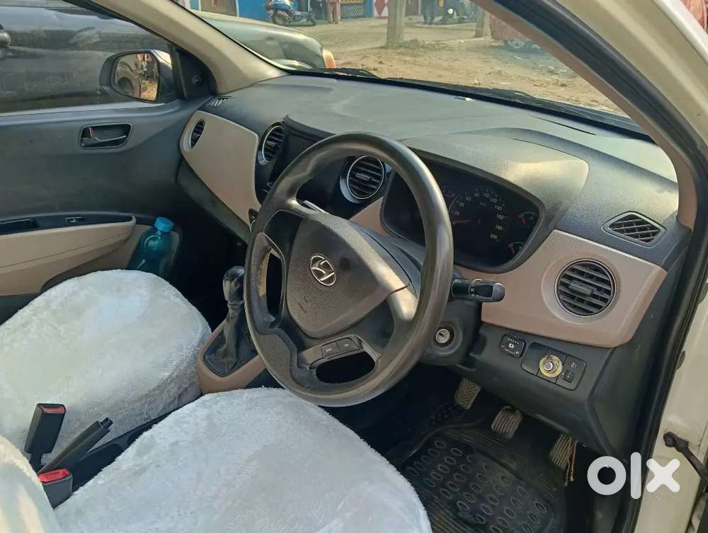Hyundai Xcent 2016