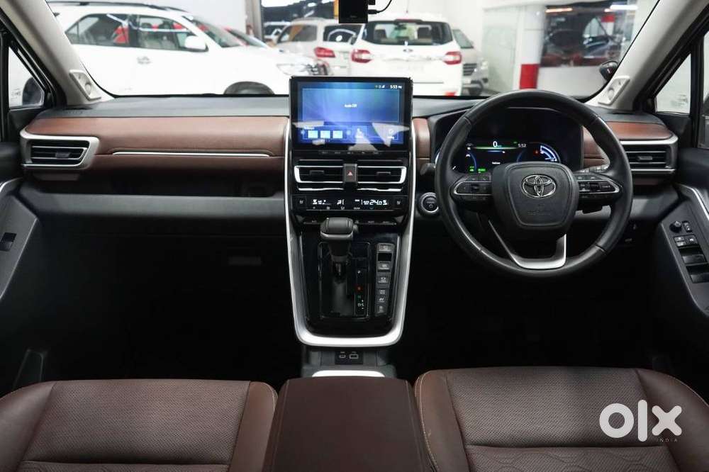 Toyota Innova Hycross 2.0 Zx (o) Hybrid 7 Str, 2023, Petrol