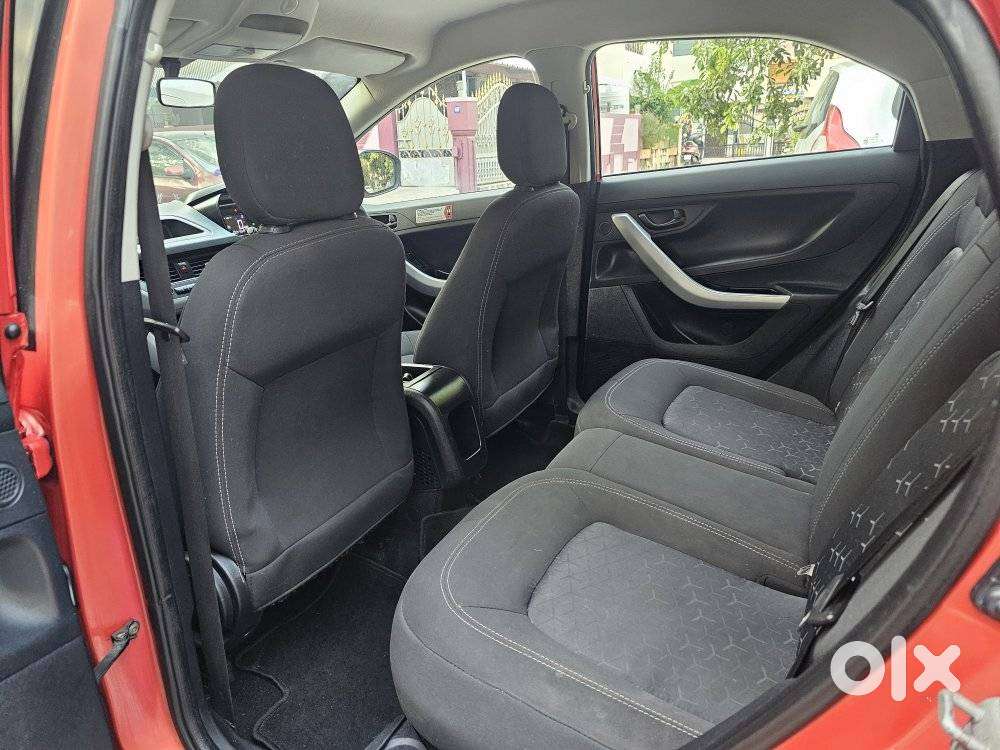 Tata Nexon 1.2 Revotron Xma Amt (s), 2022, Petrol