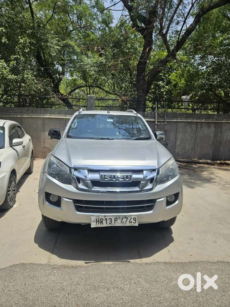 Isuzu Vcross Personal Used - Only Direct Buyers