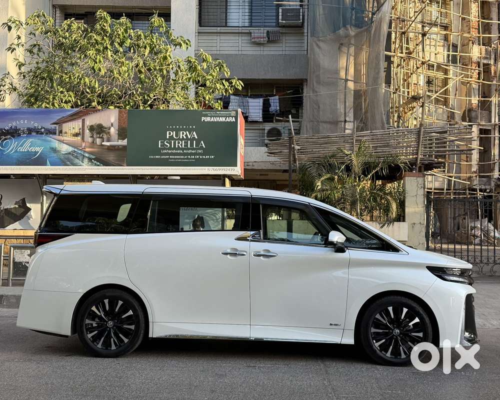 Toyota Vellfire Vip – Executive Lounge, 2024, Petrol