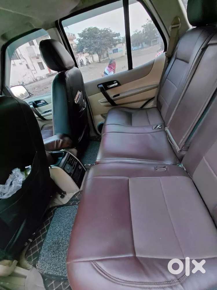 Tata Safari Strome 2013