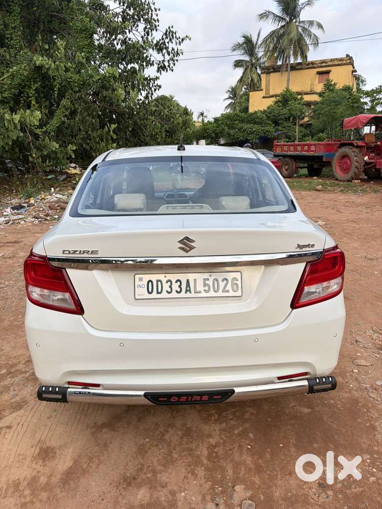 Maruti Suzuki Swift Dzire Vxi Optional, 2023, Petrol