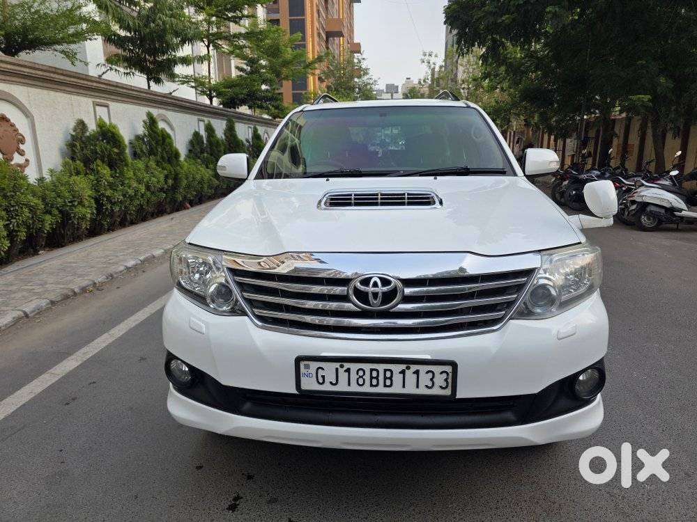 Toyota Fortuner 4x2 Manual, 2012, Diesel