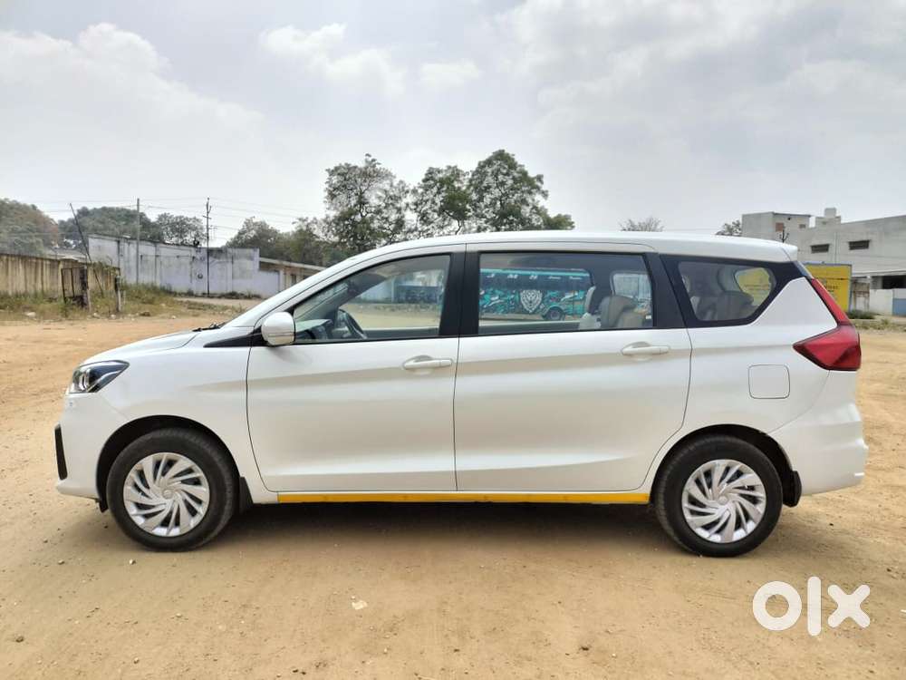 Maruti Suzuki Ertiga 2022-2023 Vxi Cng, 2023, Cng & Hybrids