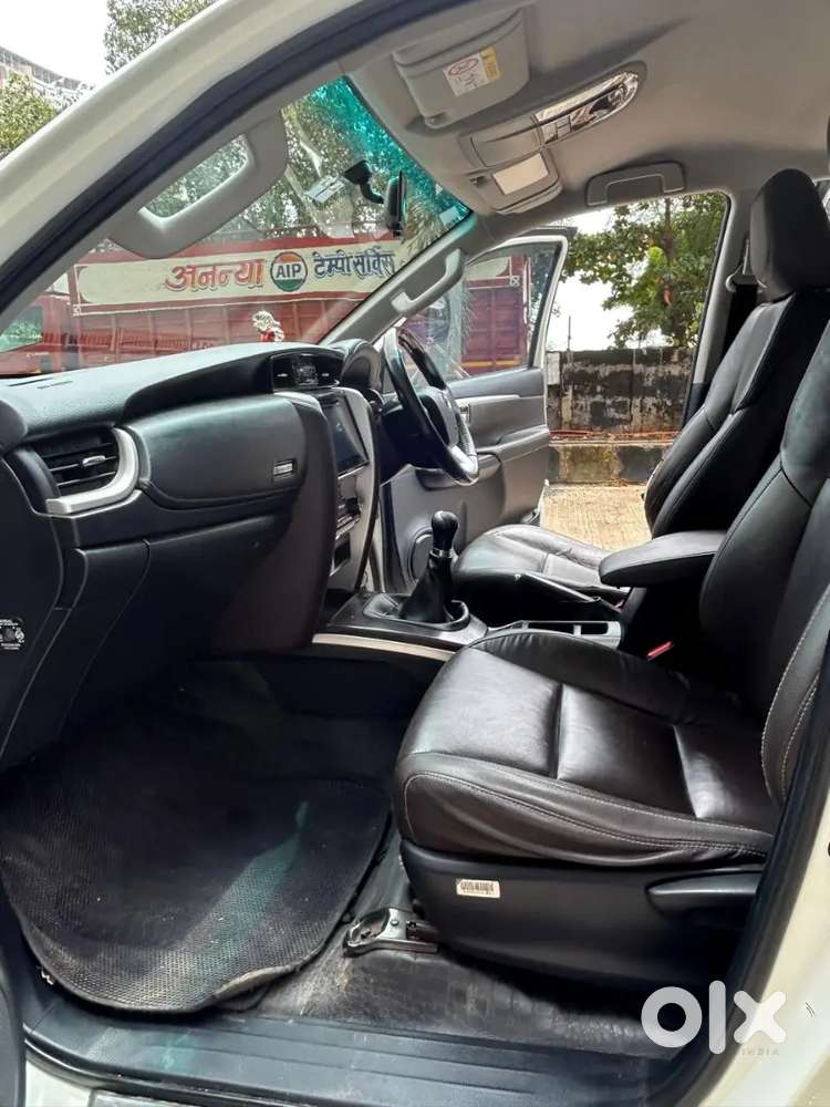 Toyota Fortuner 4x2 Manual 1st Onwer