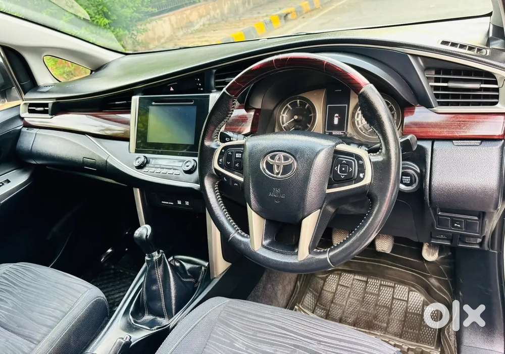 Toyota Innova Crysta [2020-ongoing] 2.4 Vx 7 Str, 2017, Diesel