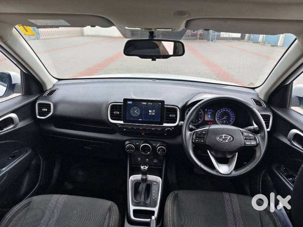 Hyundai Venue 1.0 Sx (o) Turbo Dct Dual Tone, 2020, Petrol
