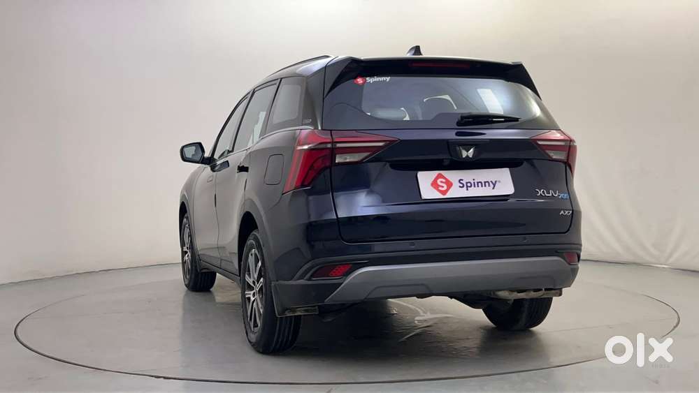 Mahindra Xuv700 2.0 Ax 7 Petrol Mt Str, 2025, Petrol