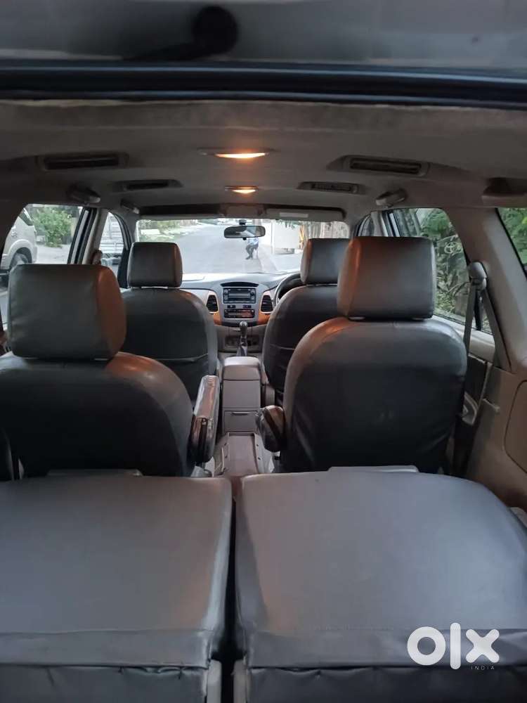 Toyota Innova 2011