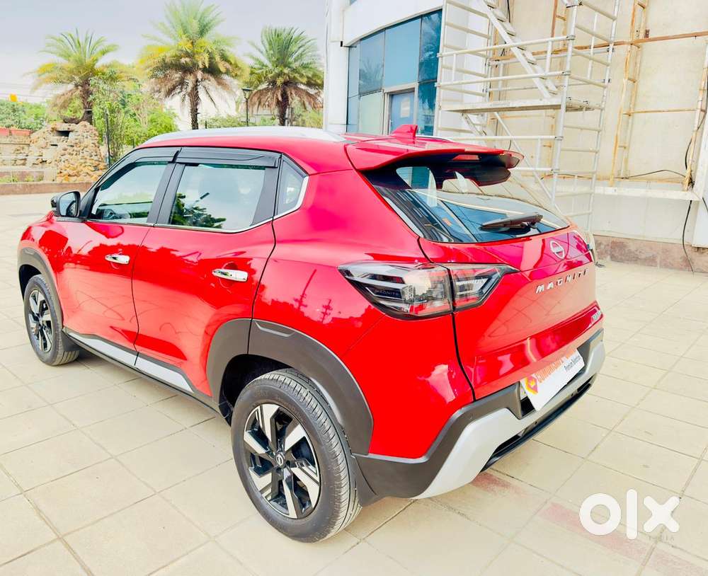 Nissan Magnite Tekna B4d 1.0 Amt Cng, 2025, Petrol