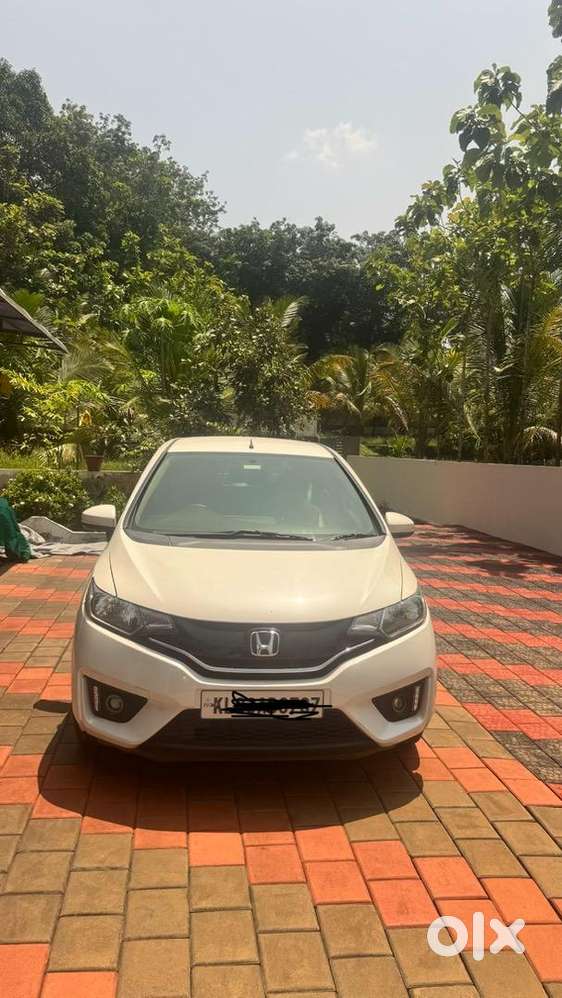 Honda Jazz 2017 Petrol Automatic 43000km 4 New Tyre New Battery