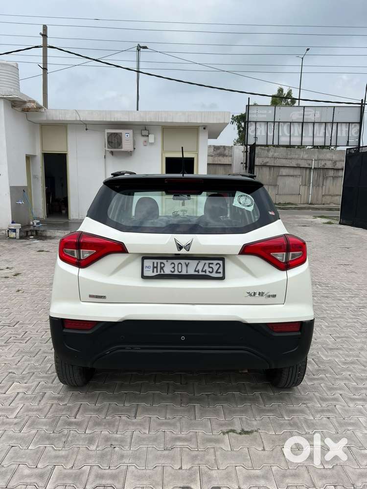 Mahindra Xuv300 W6 Amt Diesel, 2022, Diesel