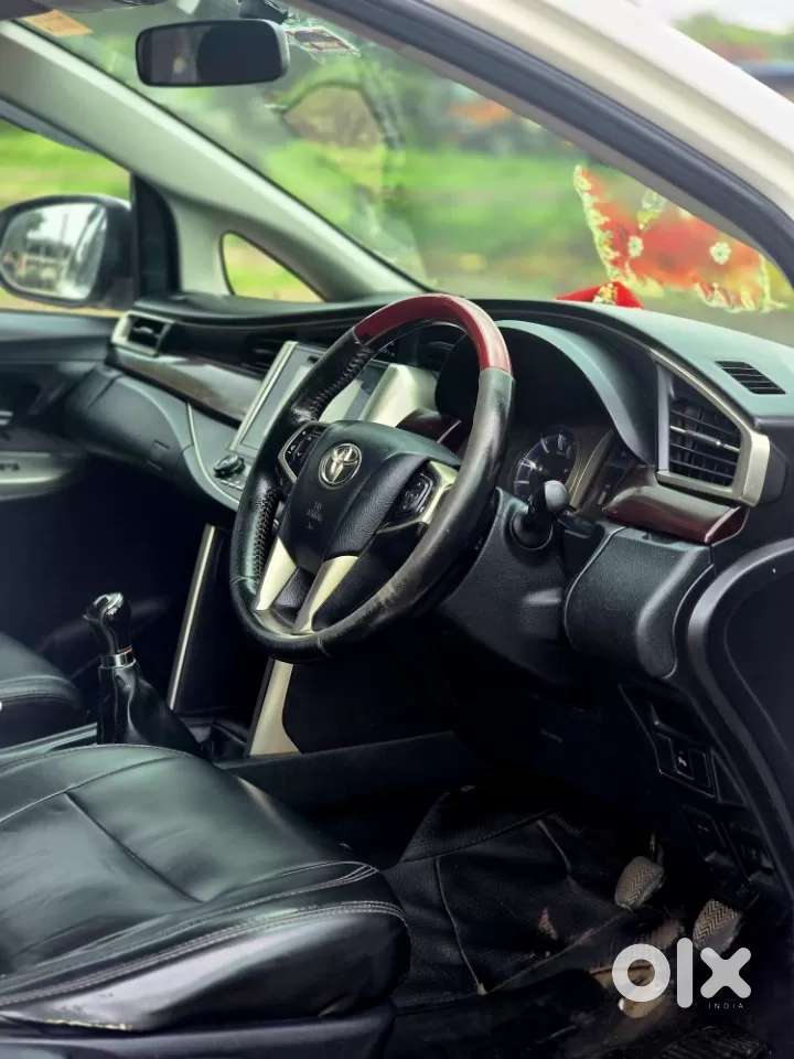 Toyota Innova Crysta 2.4 V 7 Str, 2017, Diesel