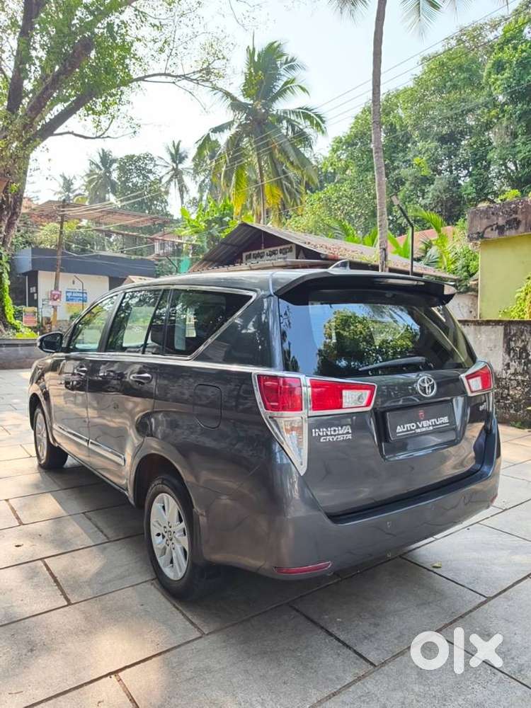 Toyota Innova Crysta 2.4 Gx Mt 8s, 2016, Diesel