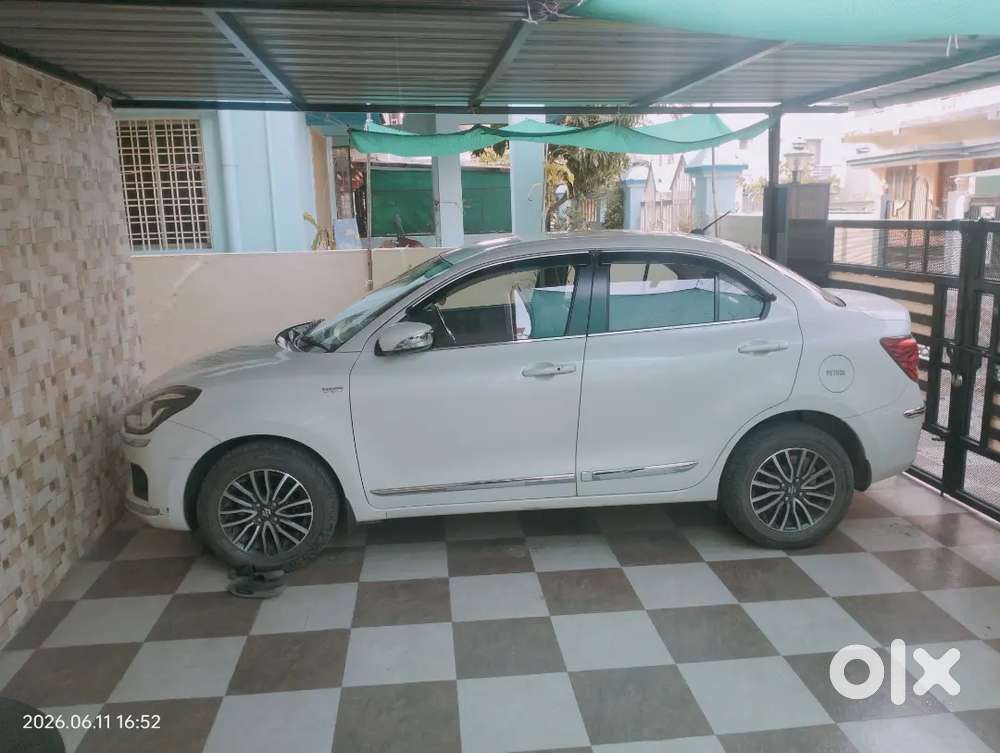 Maruti Suzuki Dzire 2017 Petrol 32000 Km Driven