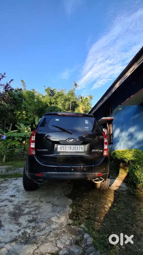 Mahindra Xuv500 2014 Diesel Manual Fourth Owner