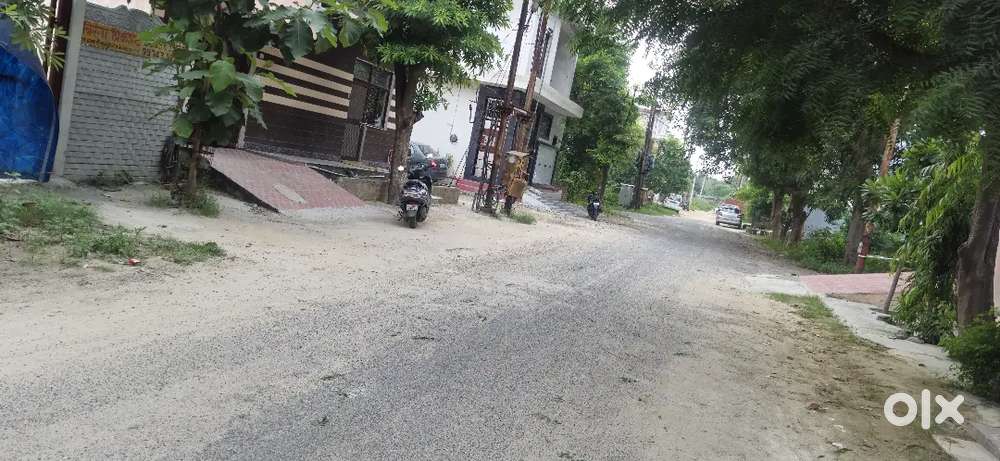 Ready To Move Colony Mein
