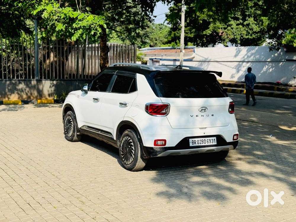 Hyundai Venue S Plus Mt 1.2 Kappa, 2022, Cng & Hybrids